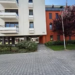 Local-lux F3 - Private Parking & Balcony Kecskemét
