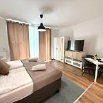 Local-lux F3 - Private Parking & Balcony *