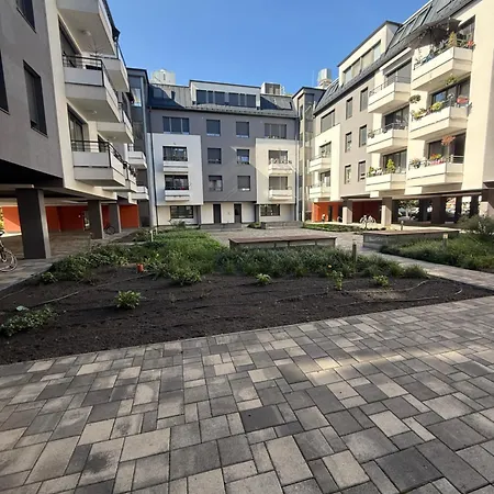 Appartamento Local-lux F3 - Private Parking & Balcony