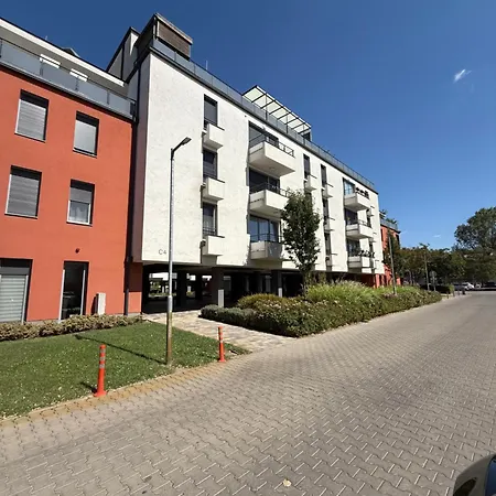 Appartamento Local-lux F3 - Private Parking & Balcony *
