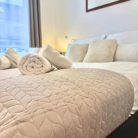 Local-lux F3 - Private Parking & Balcony Appartamento Kecskemét