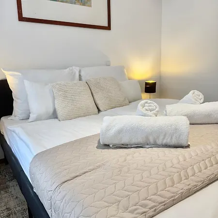 Local-lux F3 - Private Parking & Balcony *
