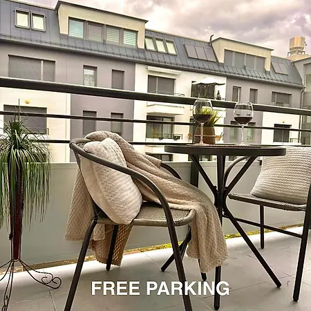 Local-lux F3 - Private Parking & Balcony Kecskemét