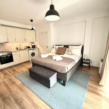 Appartamento Local-lux F3 - Private Parking & Balcony Kecskemét