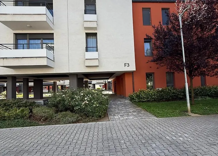 Local-lux F3 - Private Parking & Balcony Keşkemet