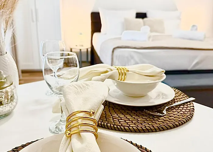 Local-lux F3 - Private Parking & Balcony