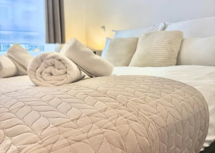 Local-lux F3 - Private Parking & Balcony Daire Keşkemet