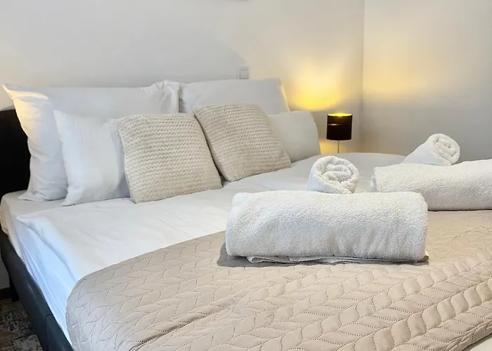 Local-lux F3 - Private Parking & Balcony *
