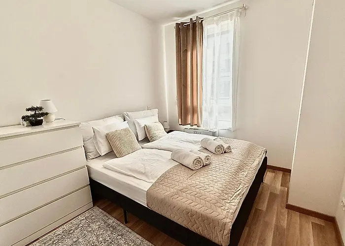 Local-lux F3 - Private Parking & Balcony
