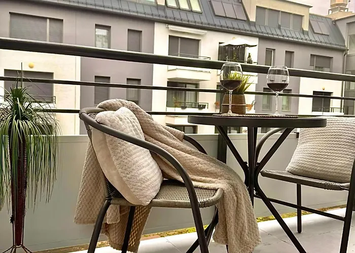 Local-lux F3 - Private Parking & Balcony קצ'קמט